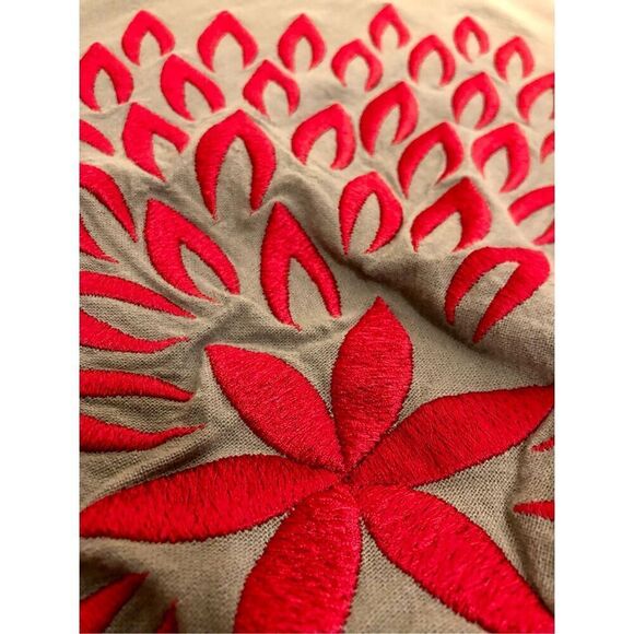 2 22” x 24” Pillow Covers Grey with Red Embroidered Flower Sunburst Full Zip Was - Picture 4 of 16